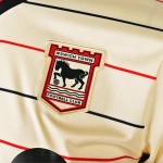 Camiseta de visitante de manga larga Ipswich Town 2026/27 para niño
