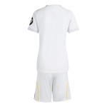Kit local del Real Madrid 2025/26 para niño