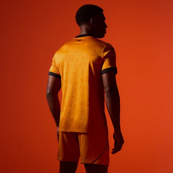 Camiseta local Wolverhampton Wanderers 2026/27 para hombre Camiseta local Wolverhampton Wanderers 2026/27 para hombre