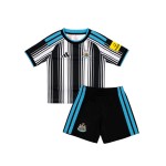 Conjunto local infantil Newcastle United 2026/27
