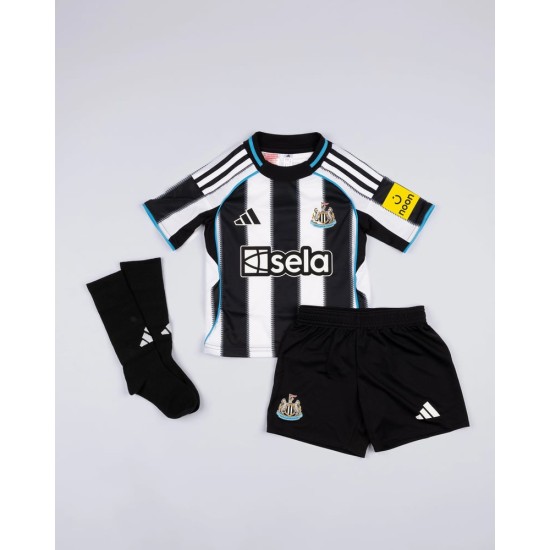 Conjunto Niño Newcastle United 2025/26 Local